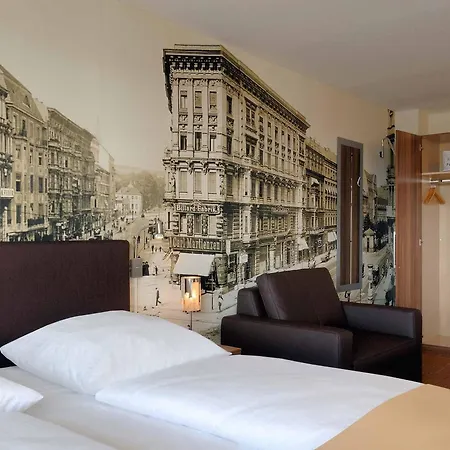 Mercure Alexanderplatz 3* ברלין