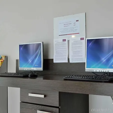 Mercure Alexanderplatz מלון 3*