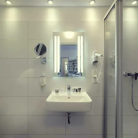 Mercure Alexanderplatz מלון 3*