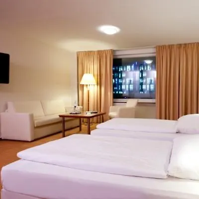 Mercure Alexanderplatz 3* Berlino