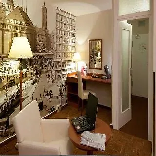 酒店 Mercure Alexanderplatz 3*